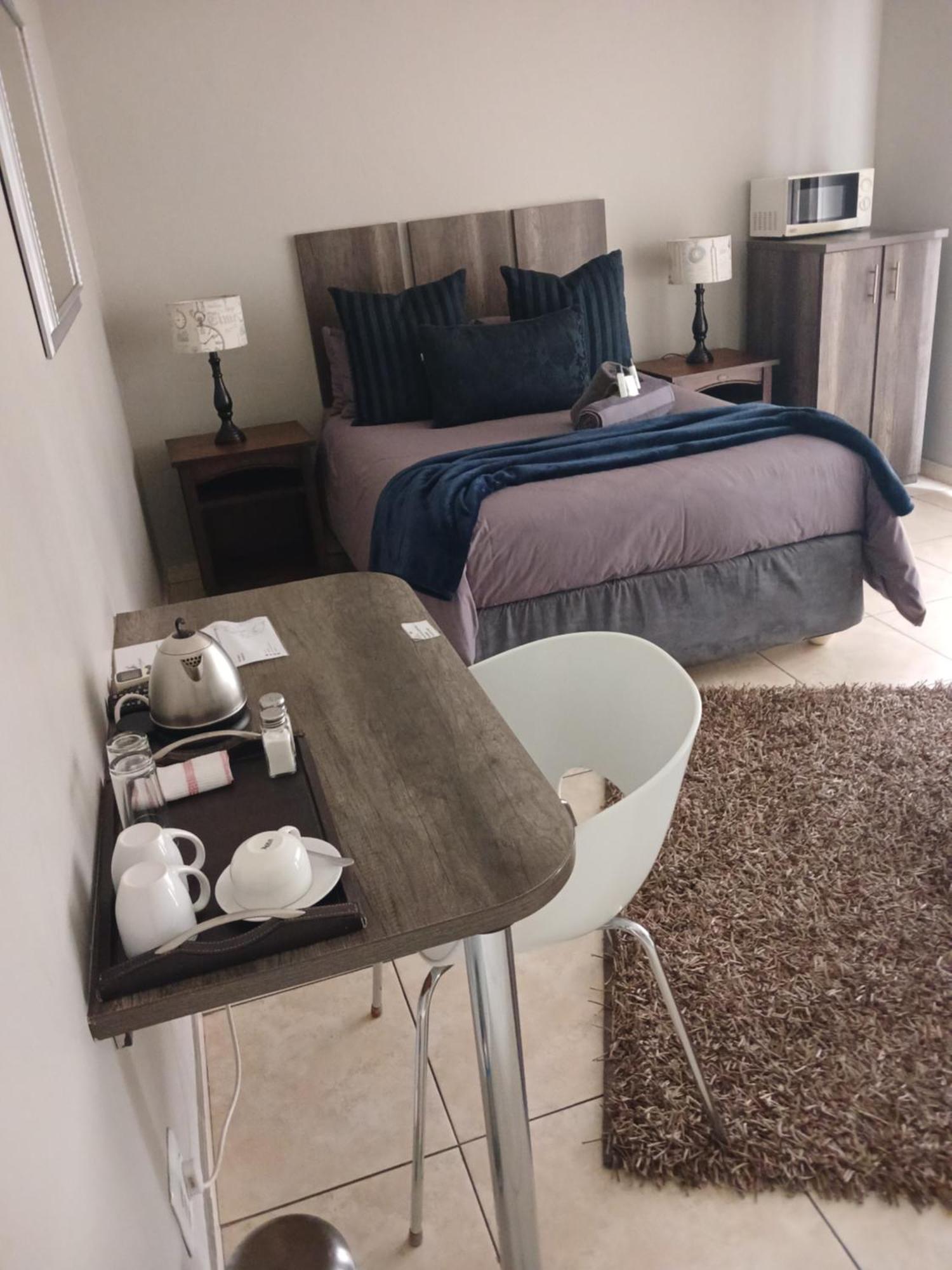 Blue Sparrow Guest House Middelburg  Bagian luar foto
