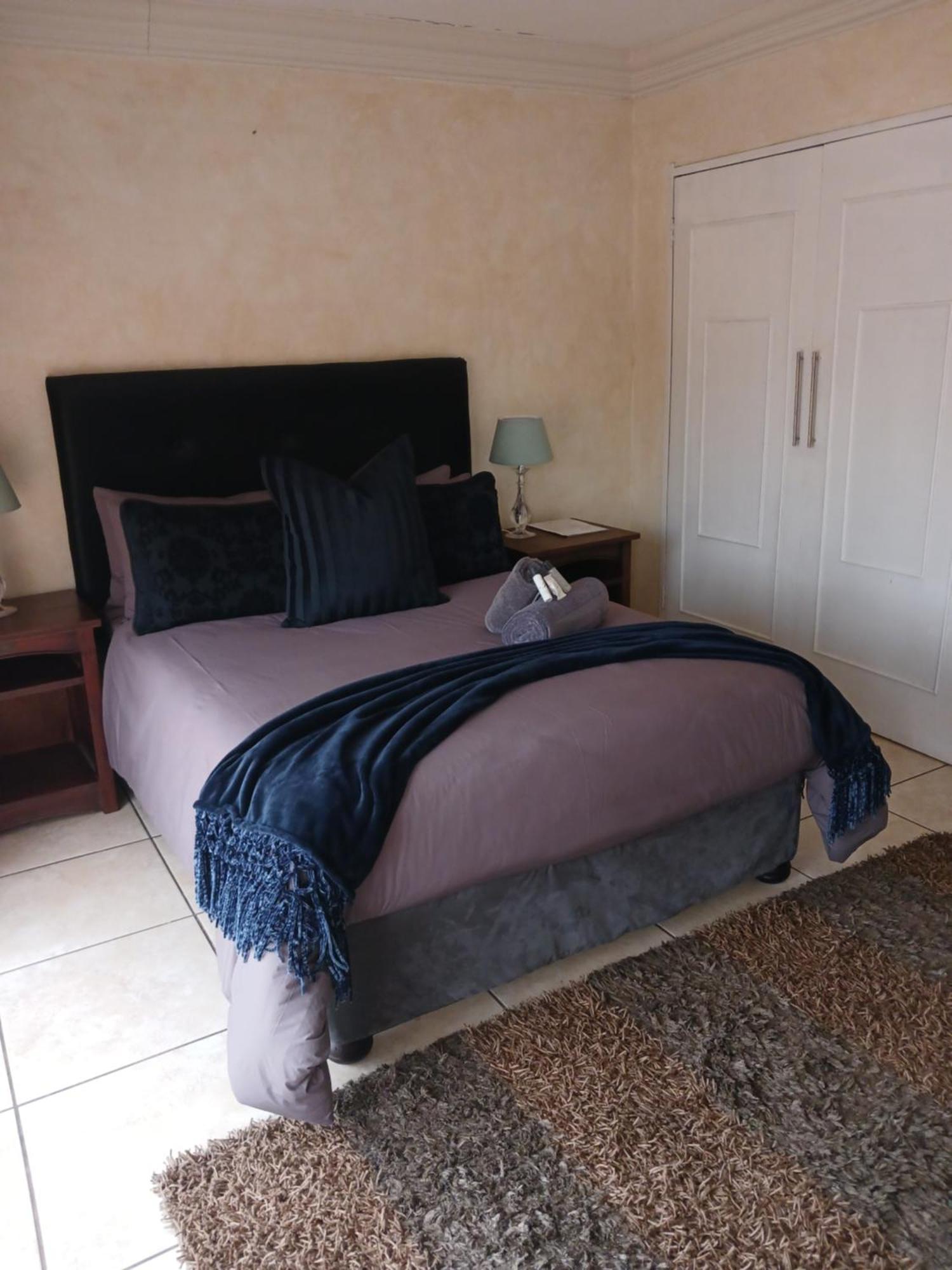 Blue Sparrow Guest House Middelburg  Bagian luar foto