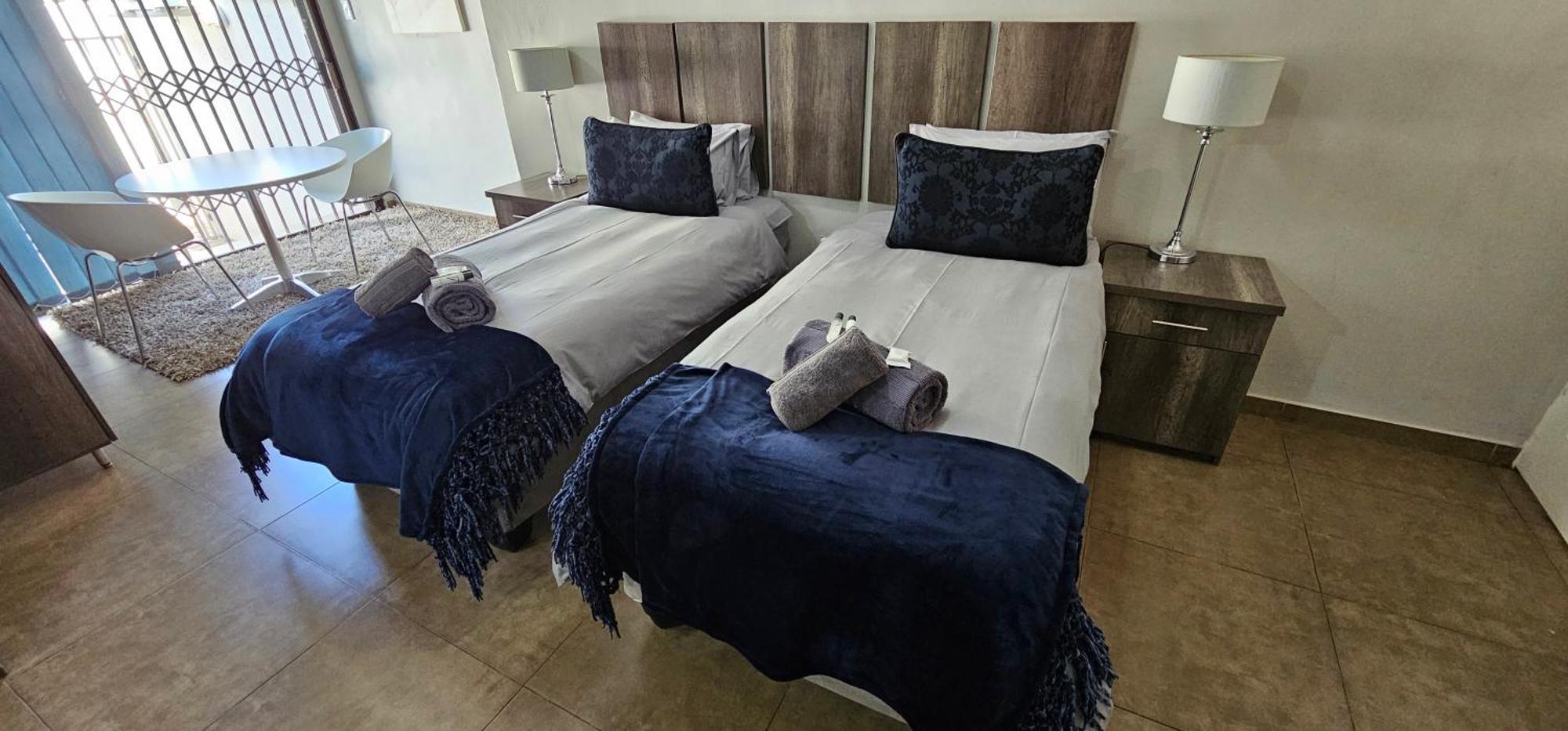 Blue Sparrow Guest House Middelburg  Bagian luar foto