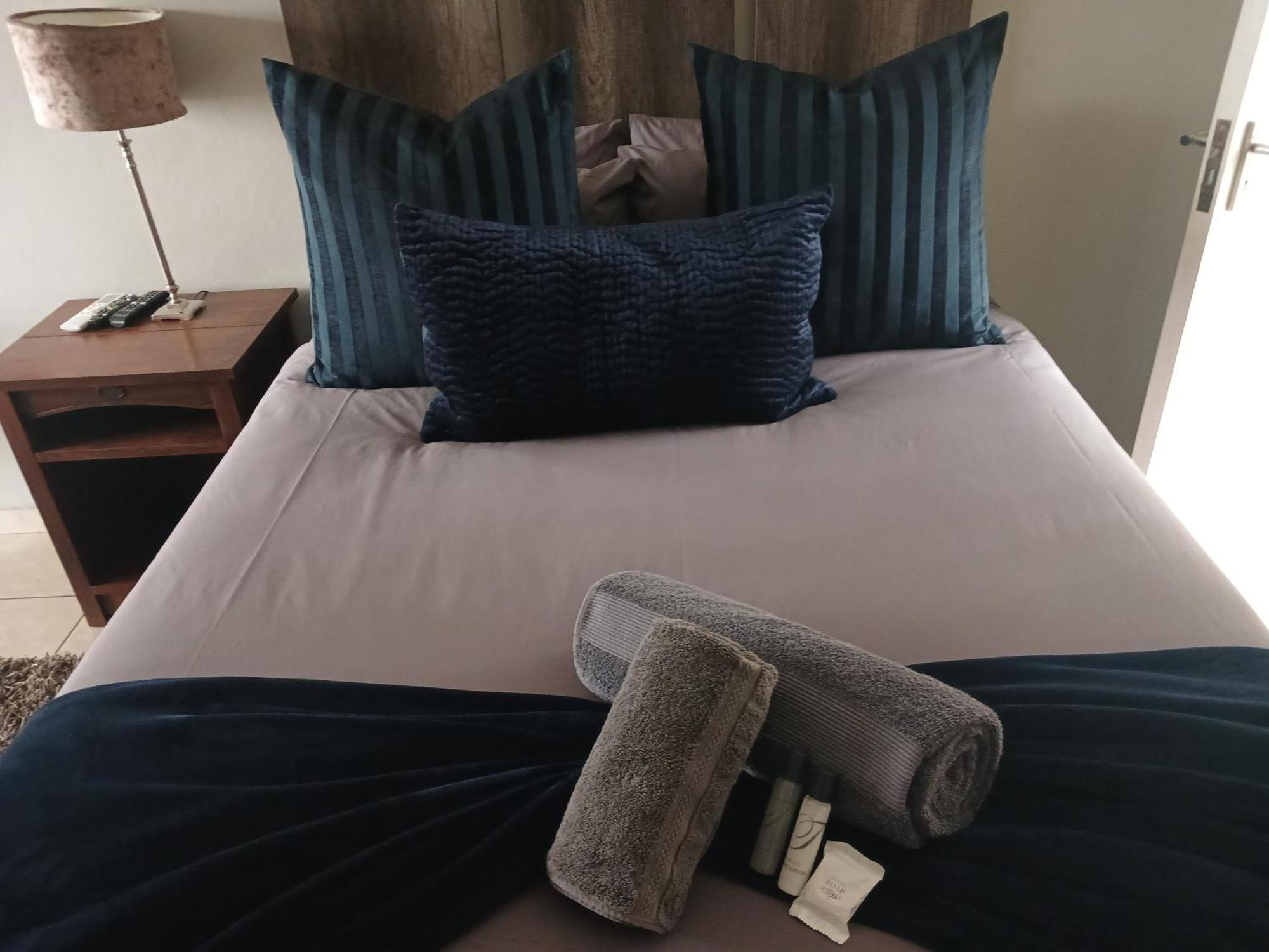 Blue Sparrow Guest House Middelburg  Bagian luar foto
